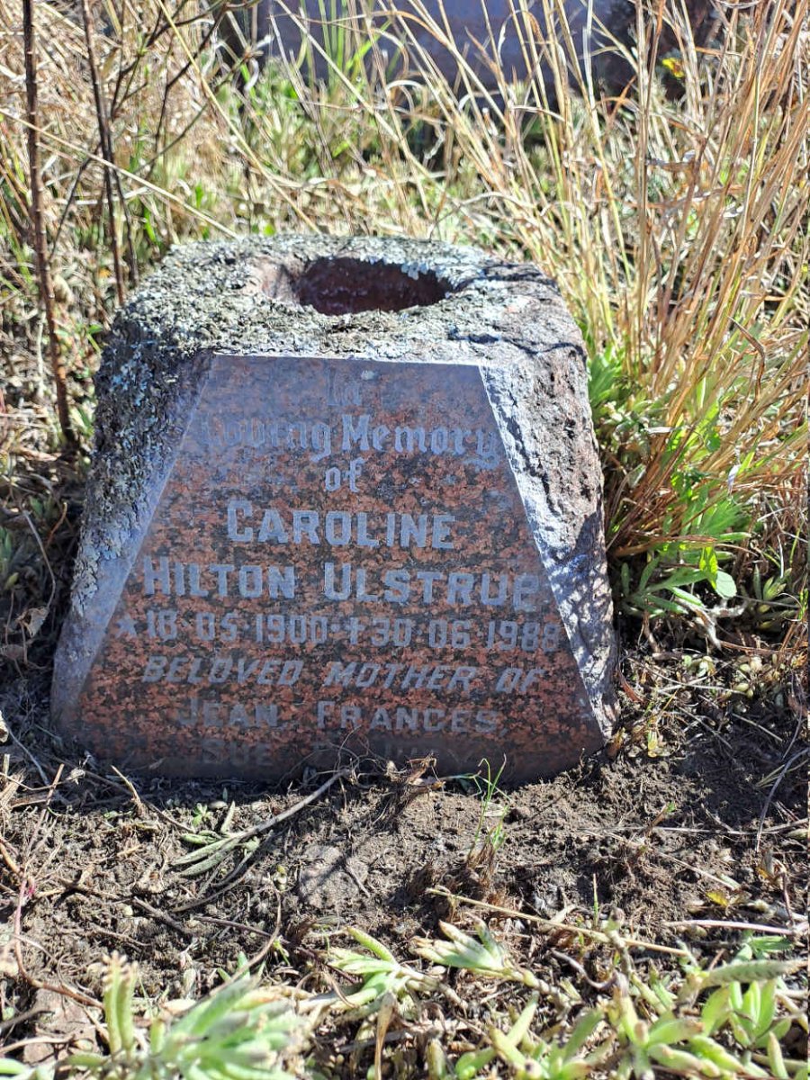 ULSTRUP Caroline Hilton 1900-1988