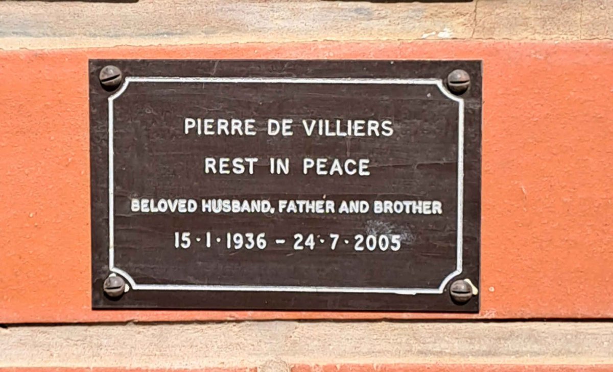 VILLIERS Pierre, de 1936-2005