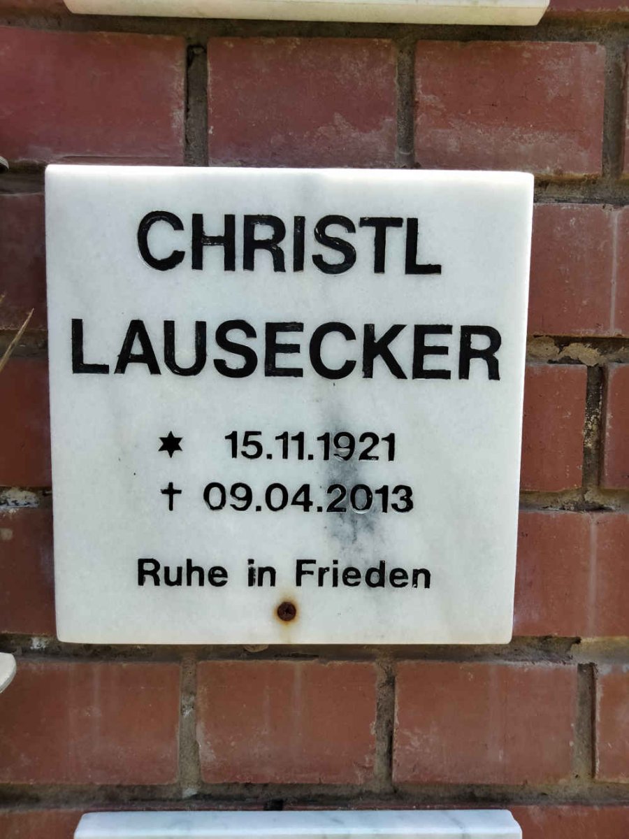 LAUSECKER Christl 1921-2013
