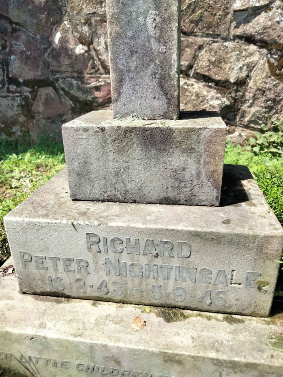 NIGHTINGALE Richard Peter 1943-1946