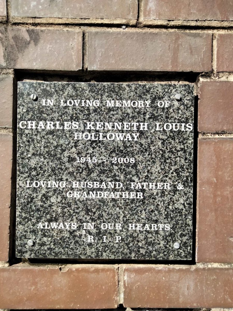 HOLLOWAY Charles Kenneth Louis 1945-2008