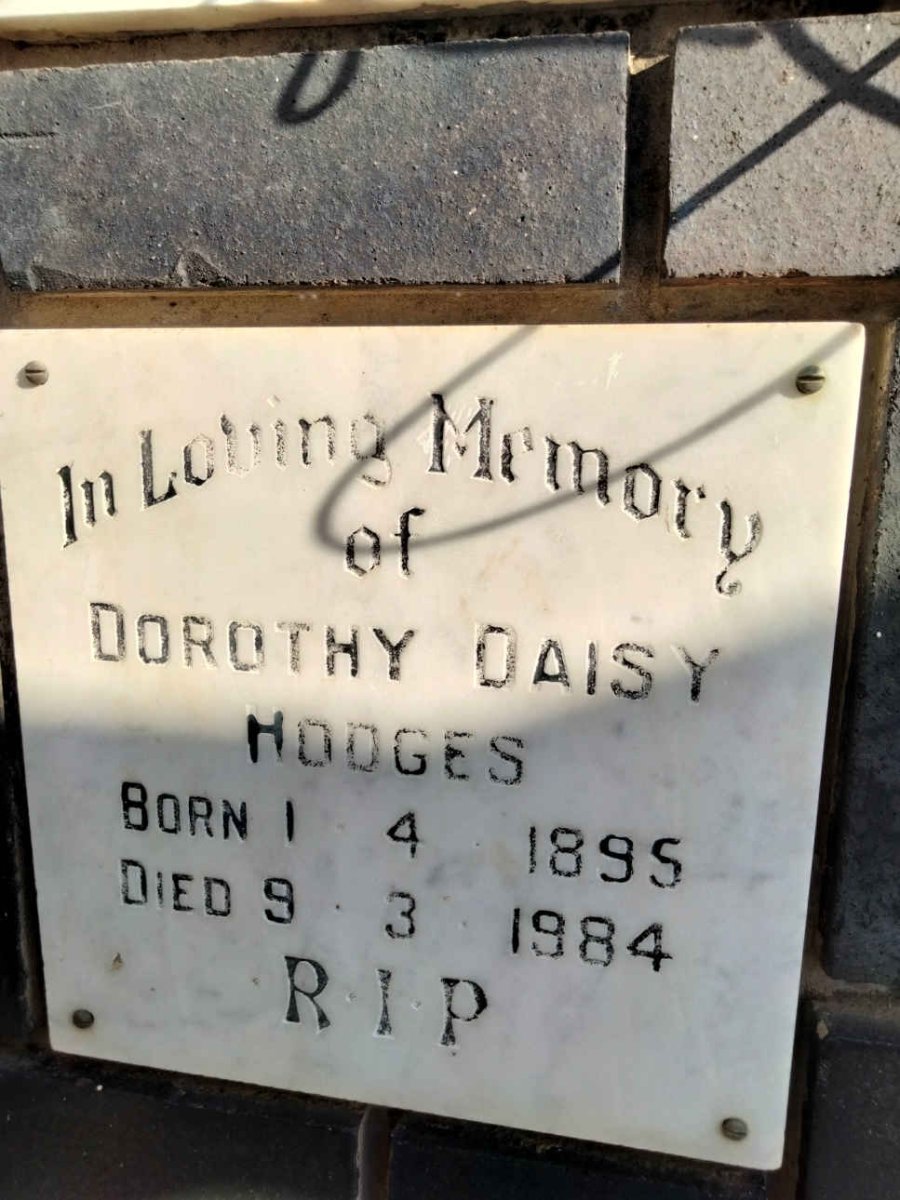 HODGES Dorothy Daisy 1895-1984