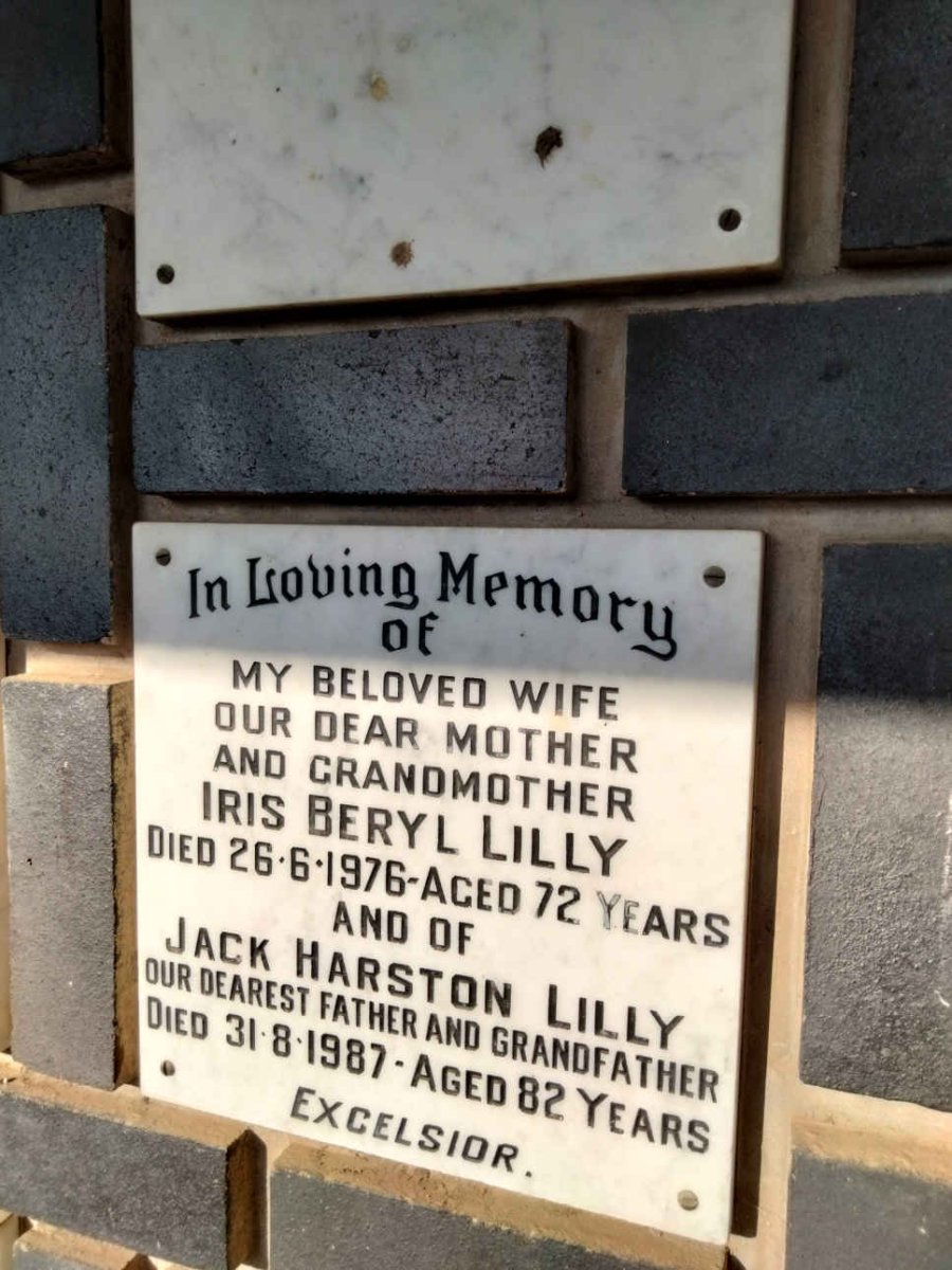 LILLY Jack Harston -1987 &amp; Iris Beryl -1976