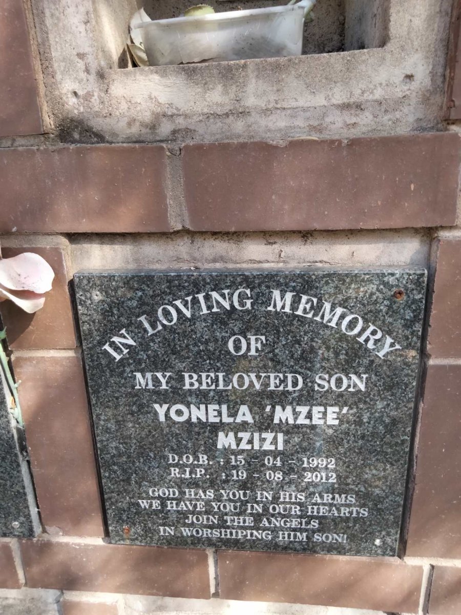 MZIZI Yonela 1992-2012