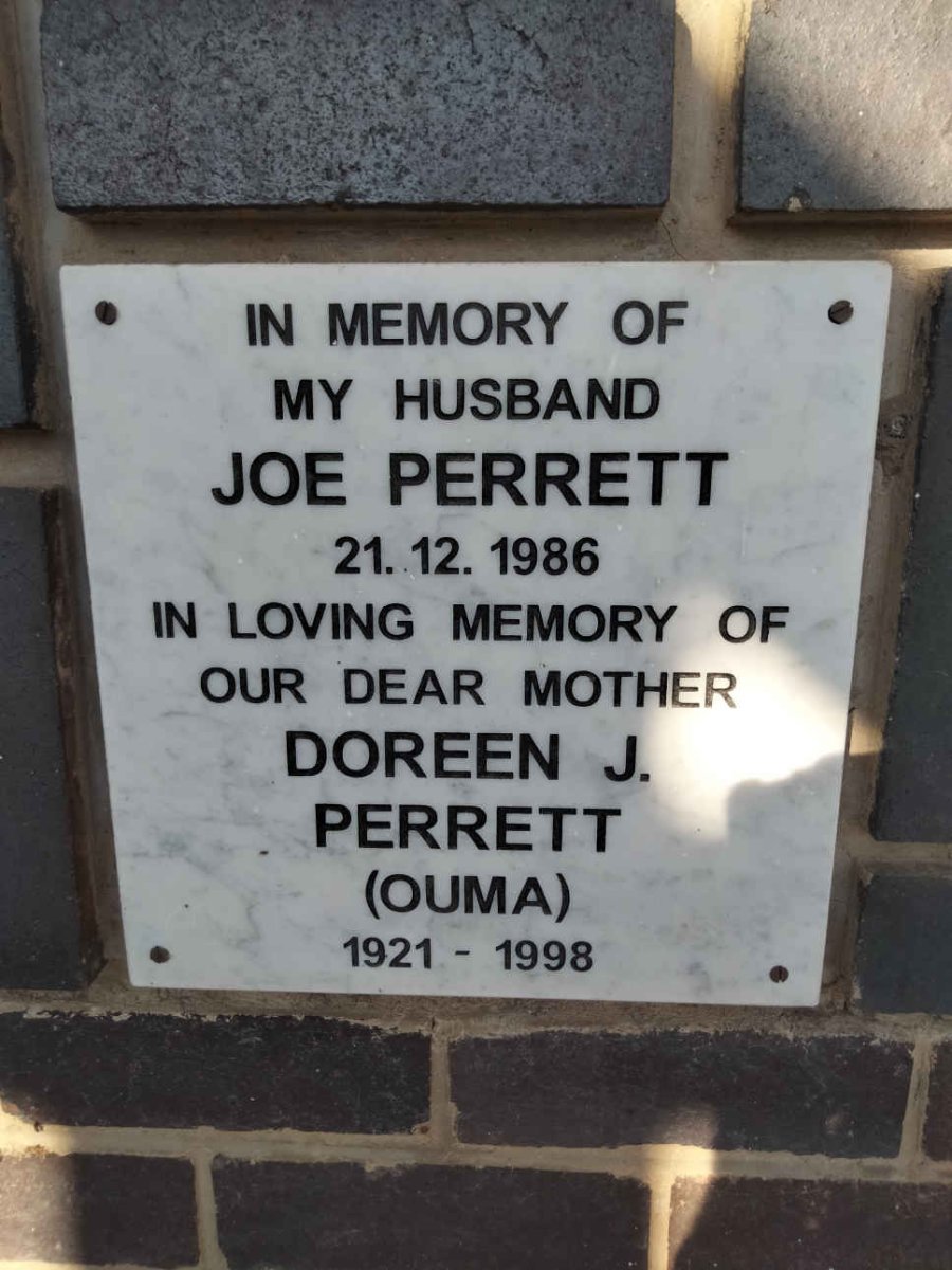 PERRETT Joe -1986 &amp; Doreen J. 1921-1998