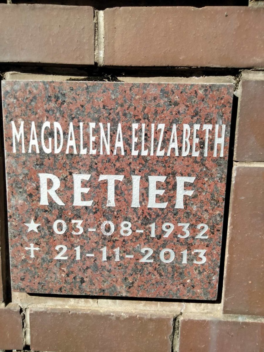 RETIEF Magdalena Elizabeth 1932-2013