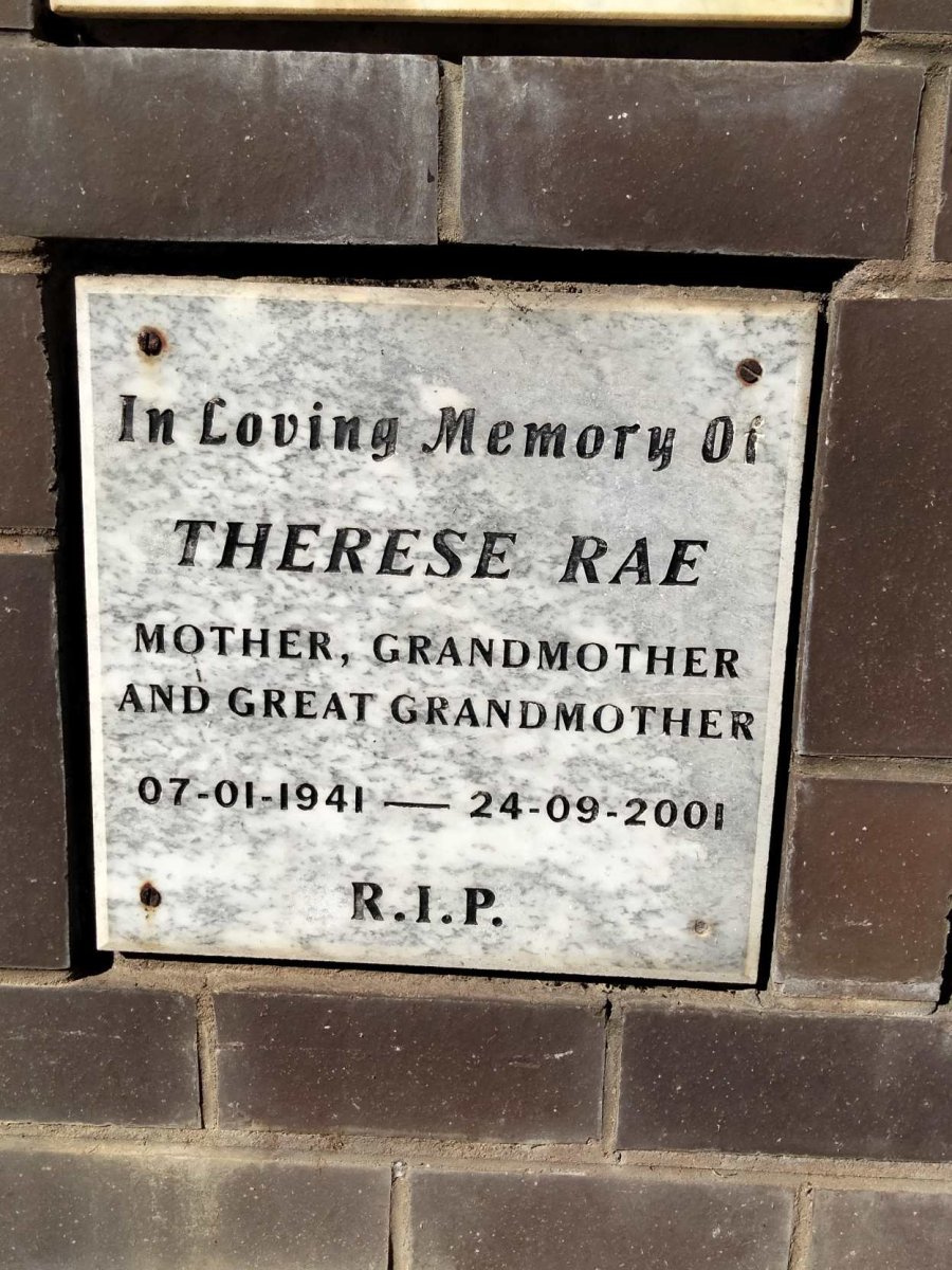 RAE Therese 1941-2001