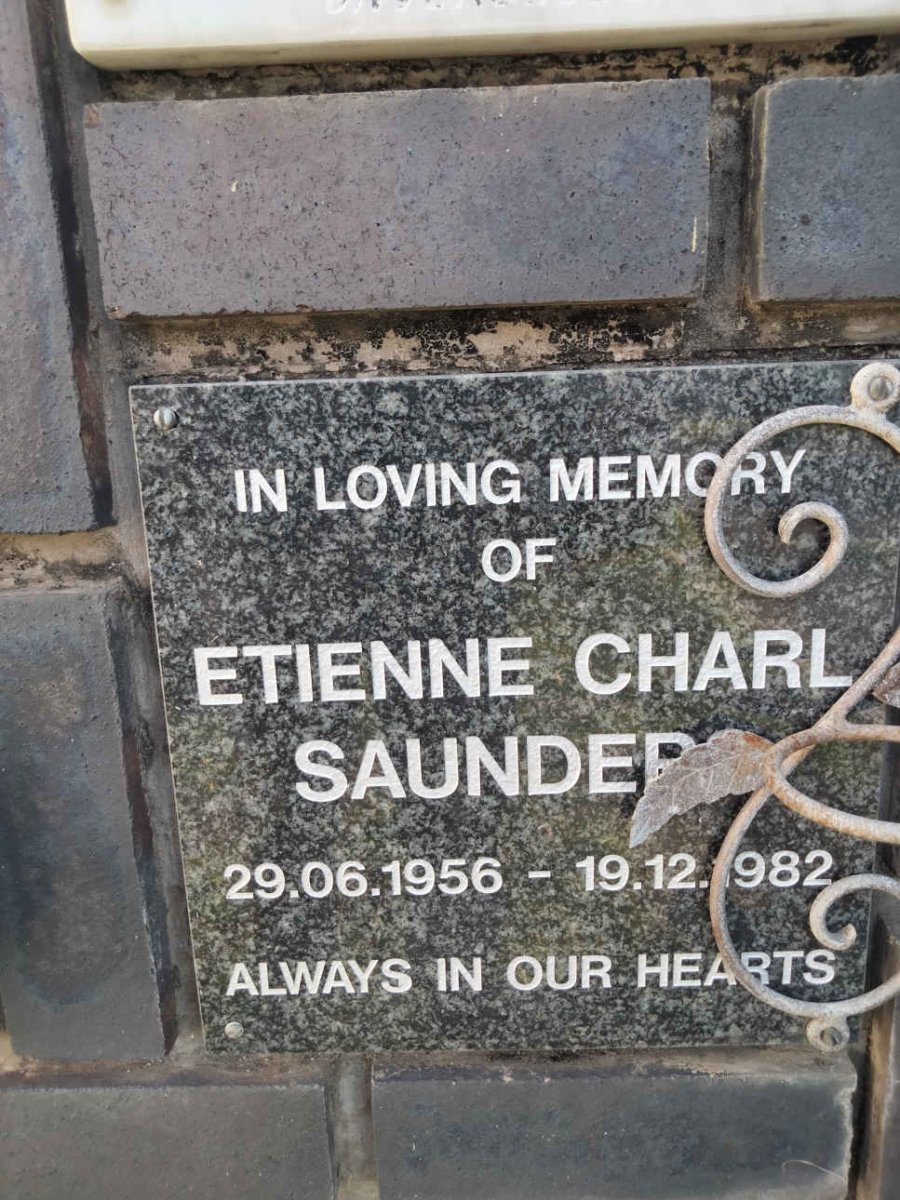 SAUNDE? Etienne Charl 1956-1982