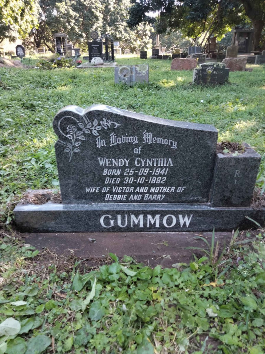 GUMMOW Wendy Cynthia 1941-1992