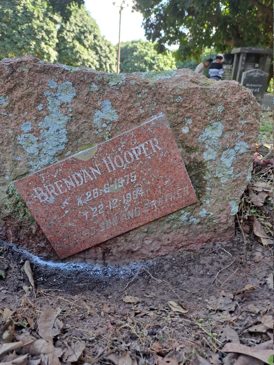 HOOPER Brendan 1975-1994
