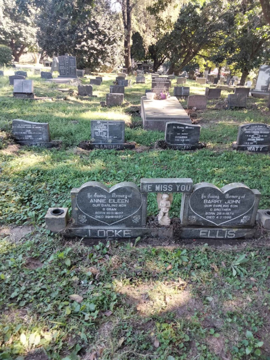 LOCKE Annie Eileen 1897-1987 :: ELLIS Barry John 1978-1988