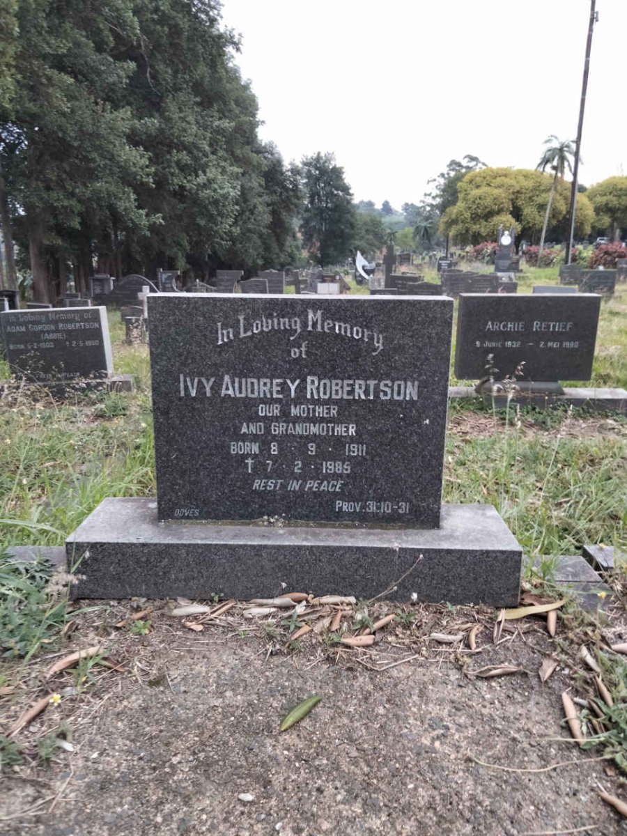 ROBERTSON Ivy Audrey 1911-1985