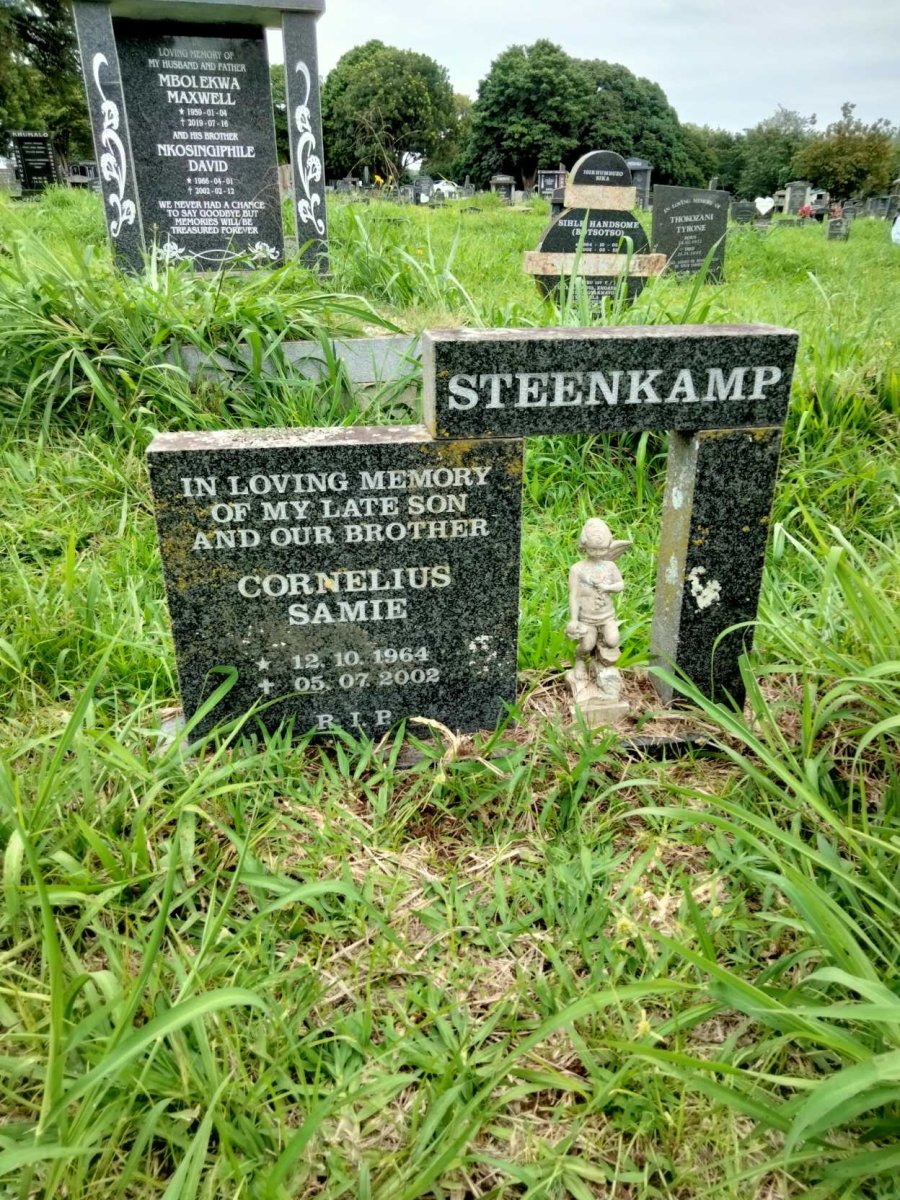 STEENKAMP Cornelius Samie 1964-2002