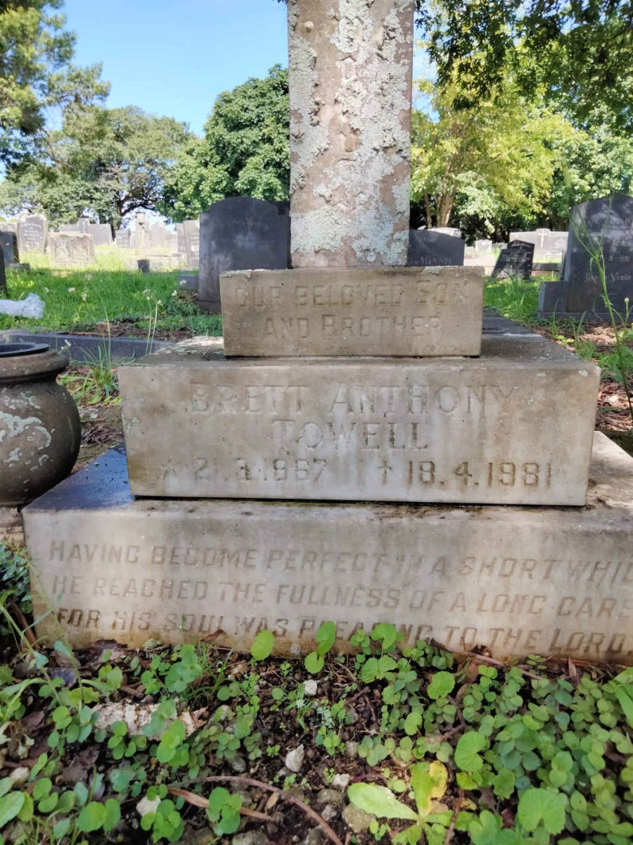 TOWELL Brett Anthony 1967-1981