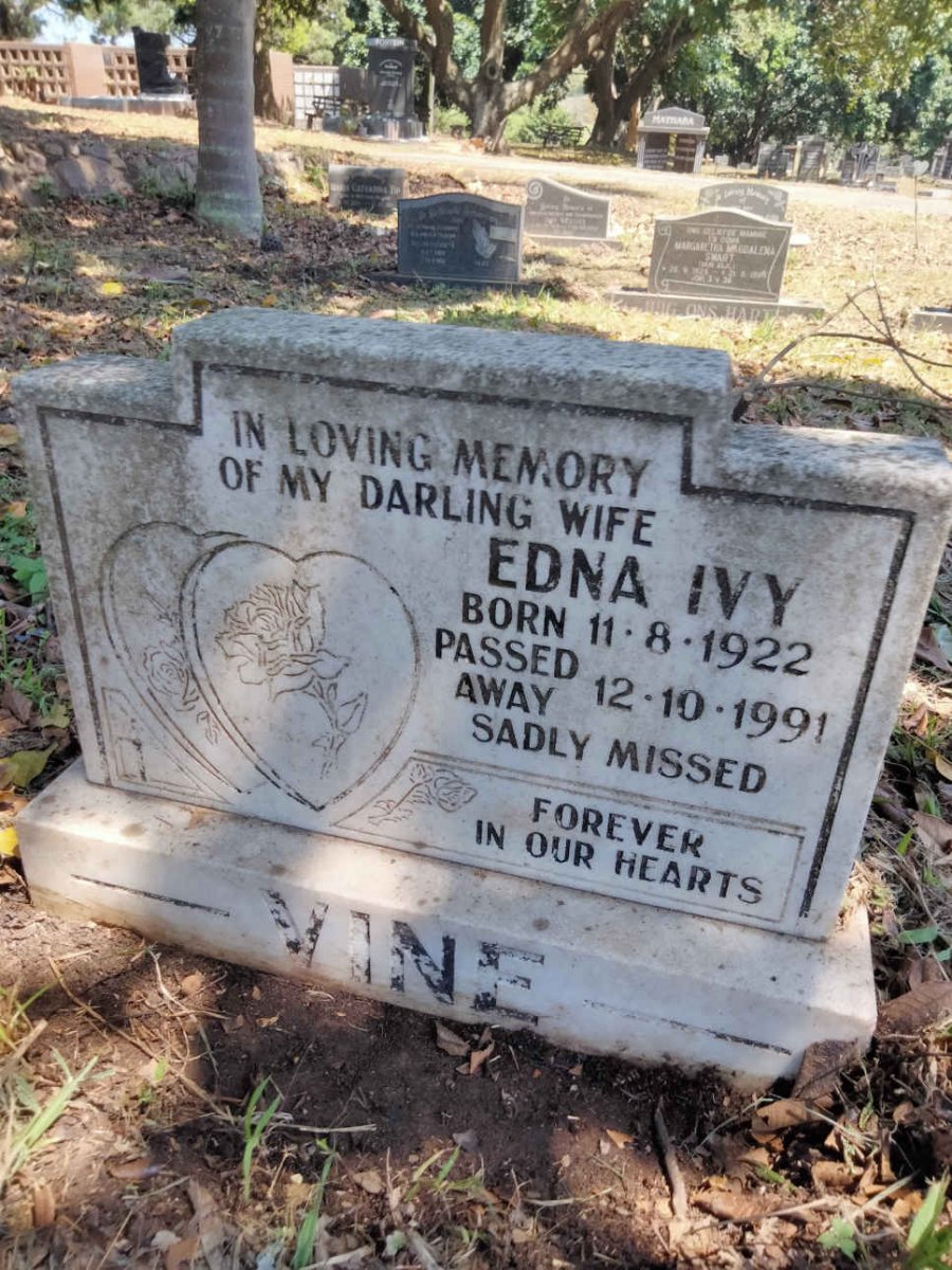 VINE Edna Ivy 1922-1991
