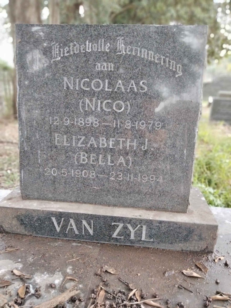 ZYL Nicolaas, van 1898-1979 &amp; Elizabeth 1908-1994
