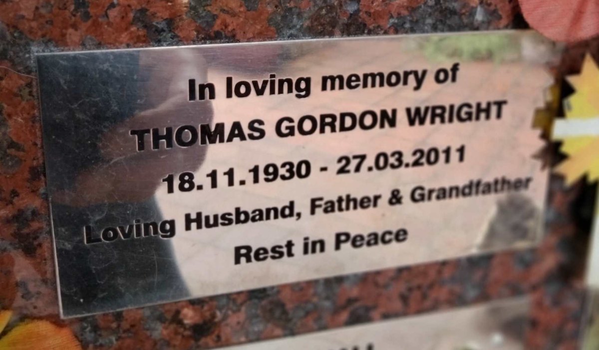 WRIGHT Thomas Gordon 1930-2011