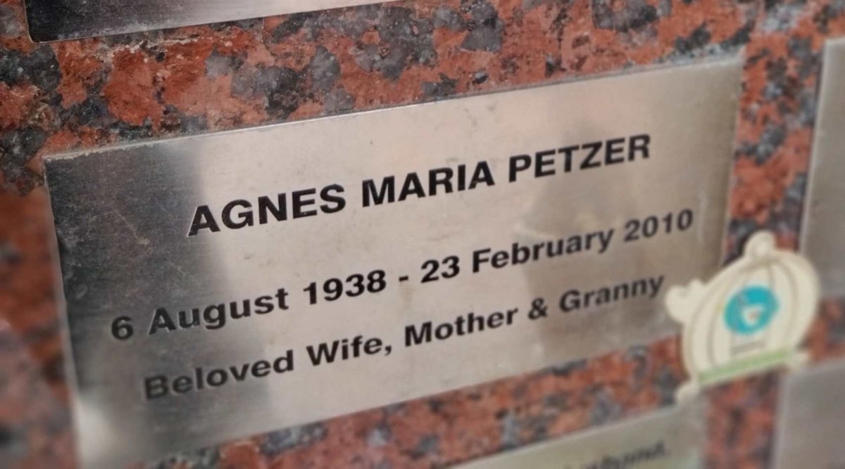 PETZER Agnes Maria 1938-2010