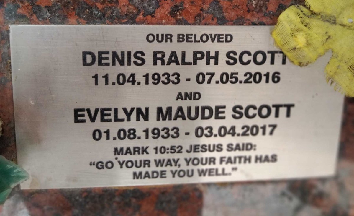 SCOTT Denis Ralph 1933-2016 & Evelyn Maude 1933-2017