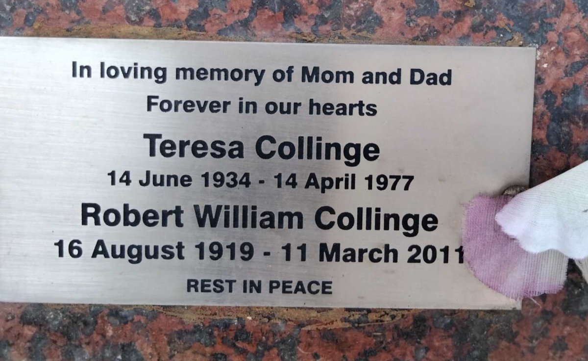 COLLINGE Robert William 1919-2011 & Teresa 1934-1977