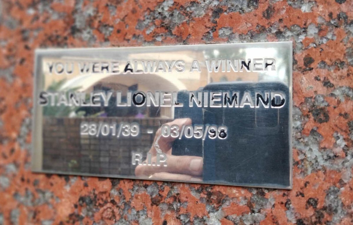 NIEMAND Stanley Lionel 1939-1998