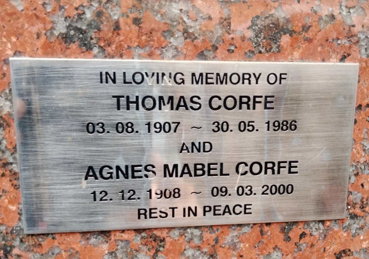 CORFE Thomas 1907-1986 & Agnes Mabel 1908-2000