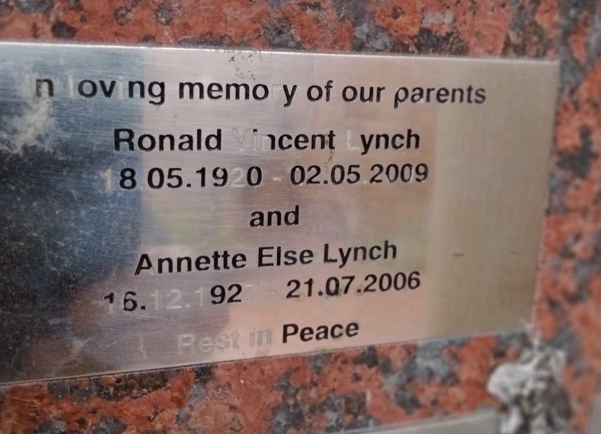 LYNCH Ronald Vincent 1920-2009 & Annette Else 1927-2006