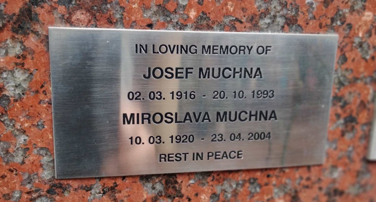 MUCHNA Josef 1916-1993 & Miroslava 1920-2004