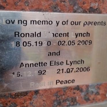 LYNCH Ronald Vincent 1920-2009 & Annette Else 1927-2006