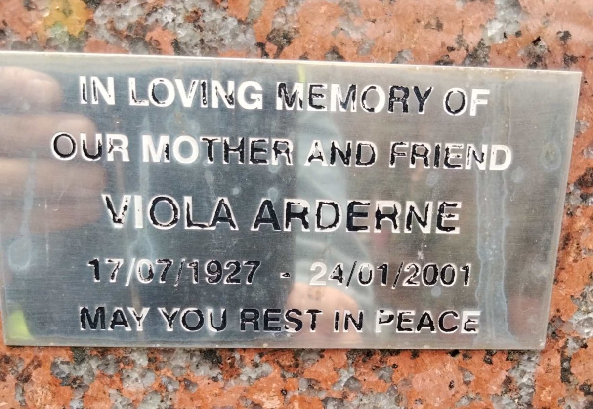 ARDERNE Viola 1927-2001