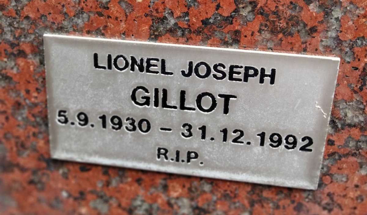 GILLOT Lionel Joseph 1930-1992