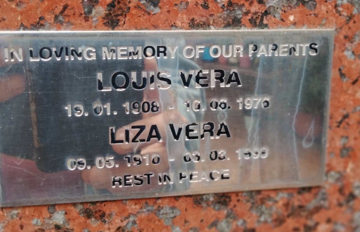 VERA Louis 1908-1976 & Liza 1910-1999