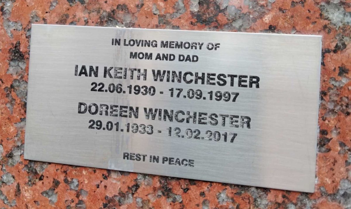 WINCHESTER Ian Keith 1930-1997 & Doreen 1933-2017