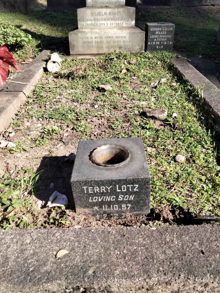 LOTZ Terry 1957-1979
