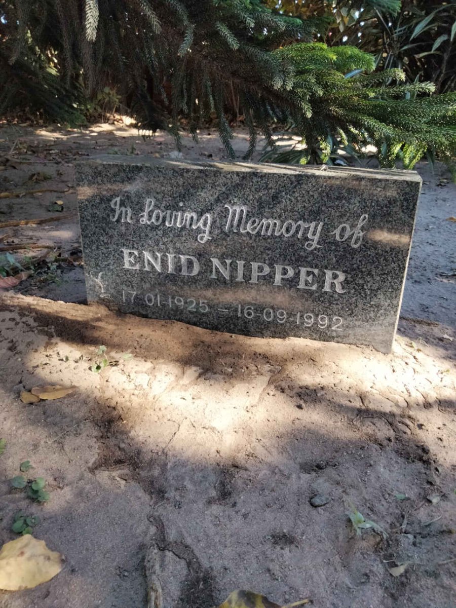NIPPER Enid 1925-1992