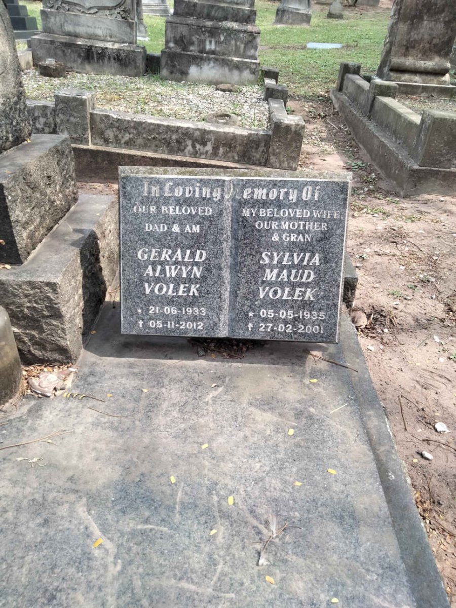 VOLEK Gerald Alwyn 1933-2012 &amp; Sylvia Maud 1935-2001