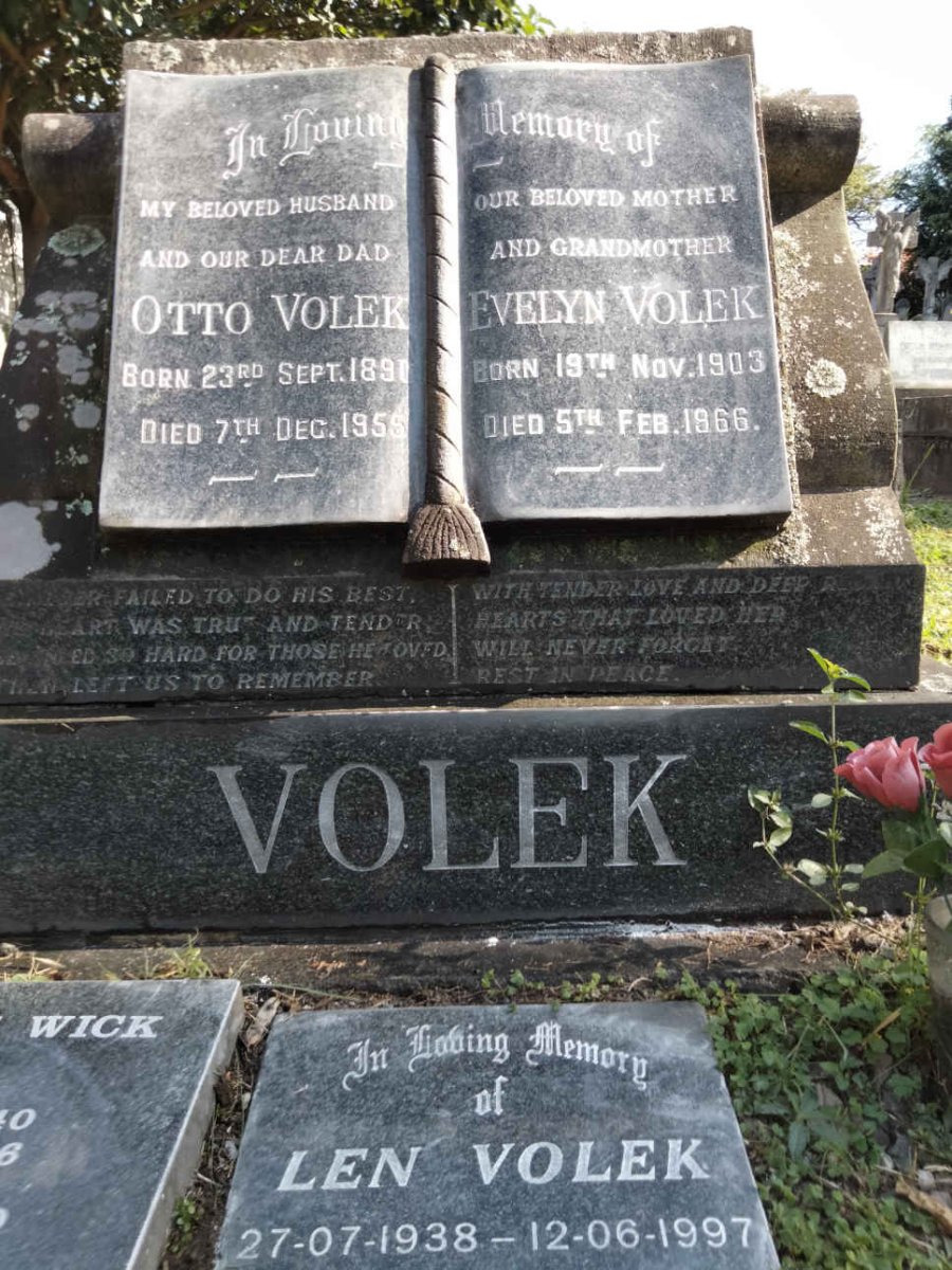 VOLEK Otto 1890-1955 &amp; Evelyn 1903-1966