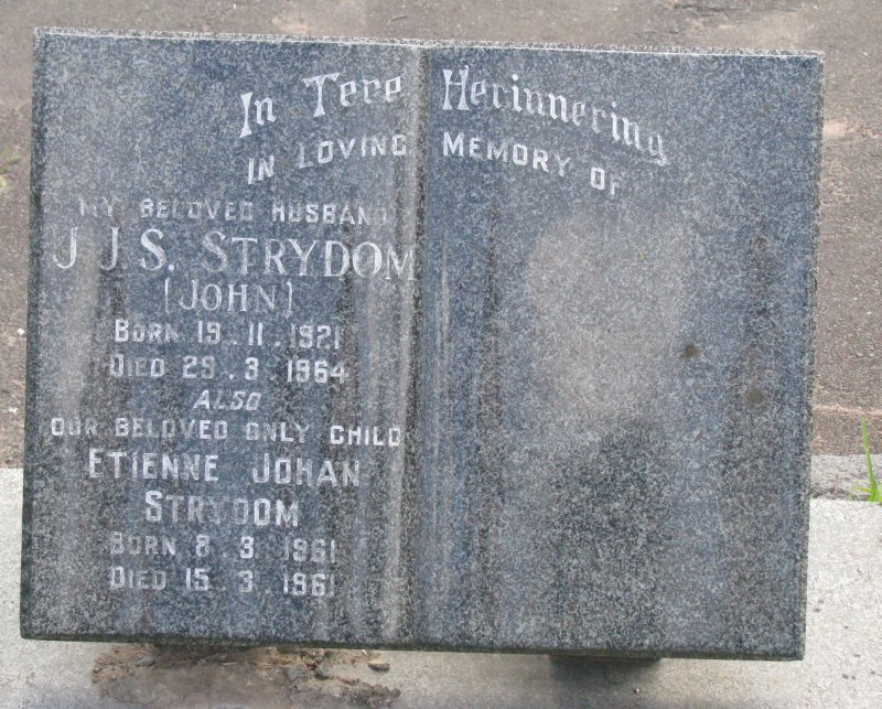 STRYDOM J.J.S. 1921-1964 :: STRYDOM Etienne Johan  1961-1961
