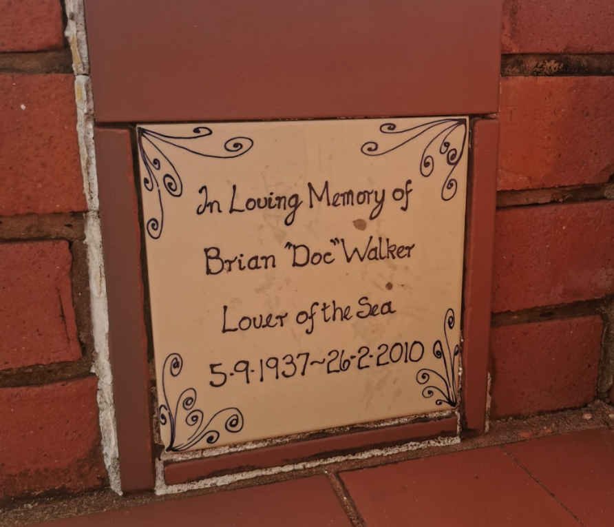 WALKER Brian 1937-2010
