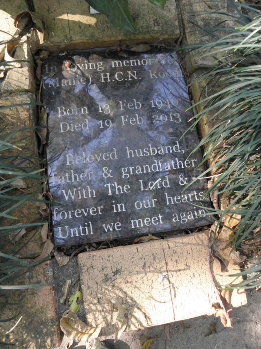 ROODT H.C.N. 1940-2013
