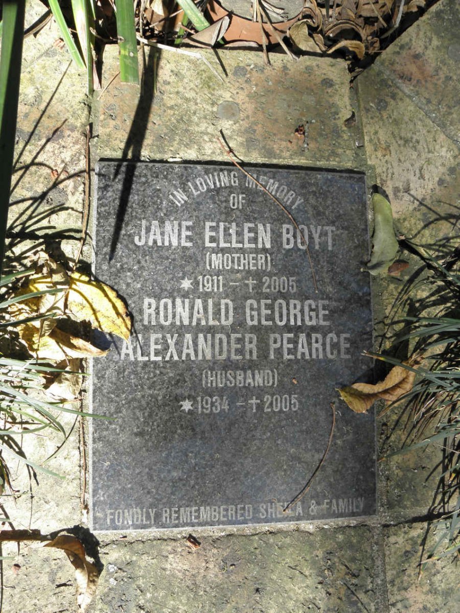 BOYT Jane Ellen 1911-2005 :: PEARCE Ronald George Alexander 1934-2005
