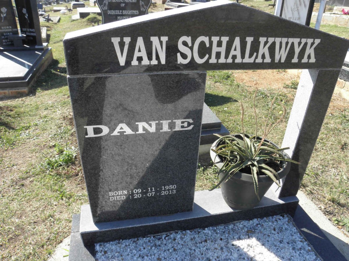 SCHALKWYK Danie, van 1950-2013