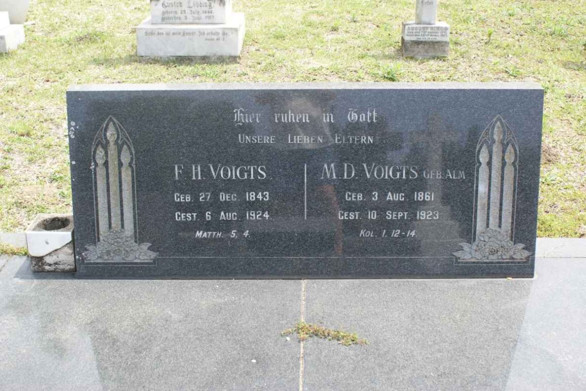 VOIGTS F.H. 1843-1924 &amp; M.D. ALM 1861-1923