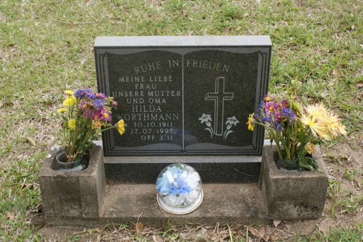 WORTHMANN Hilda 1911-1995