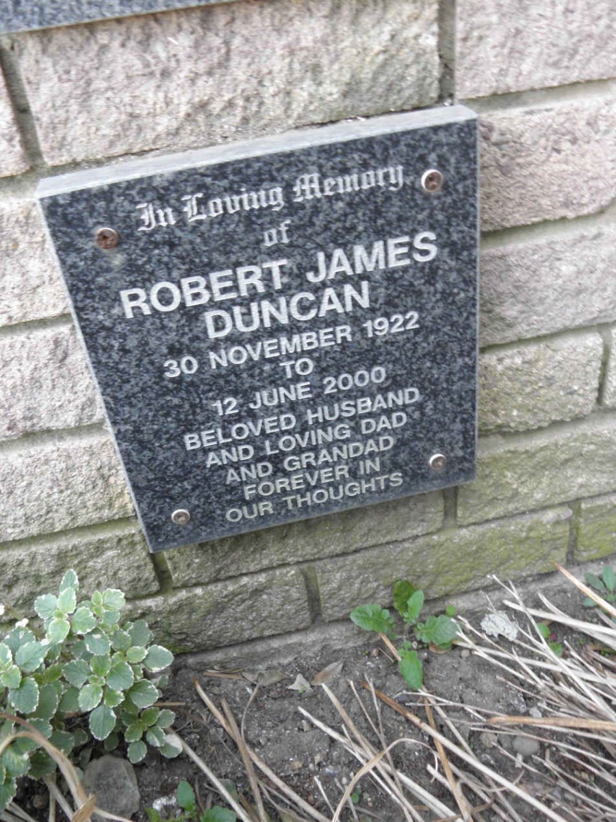 DUNCAN Robert James 1922-2000