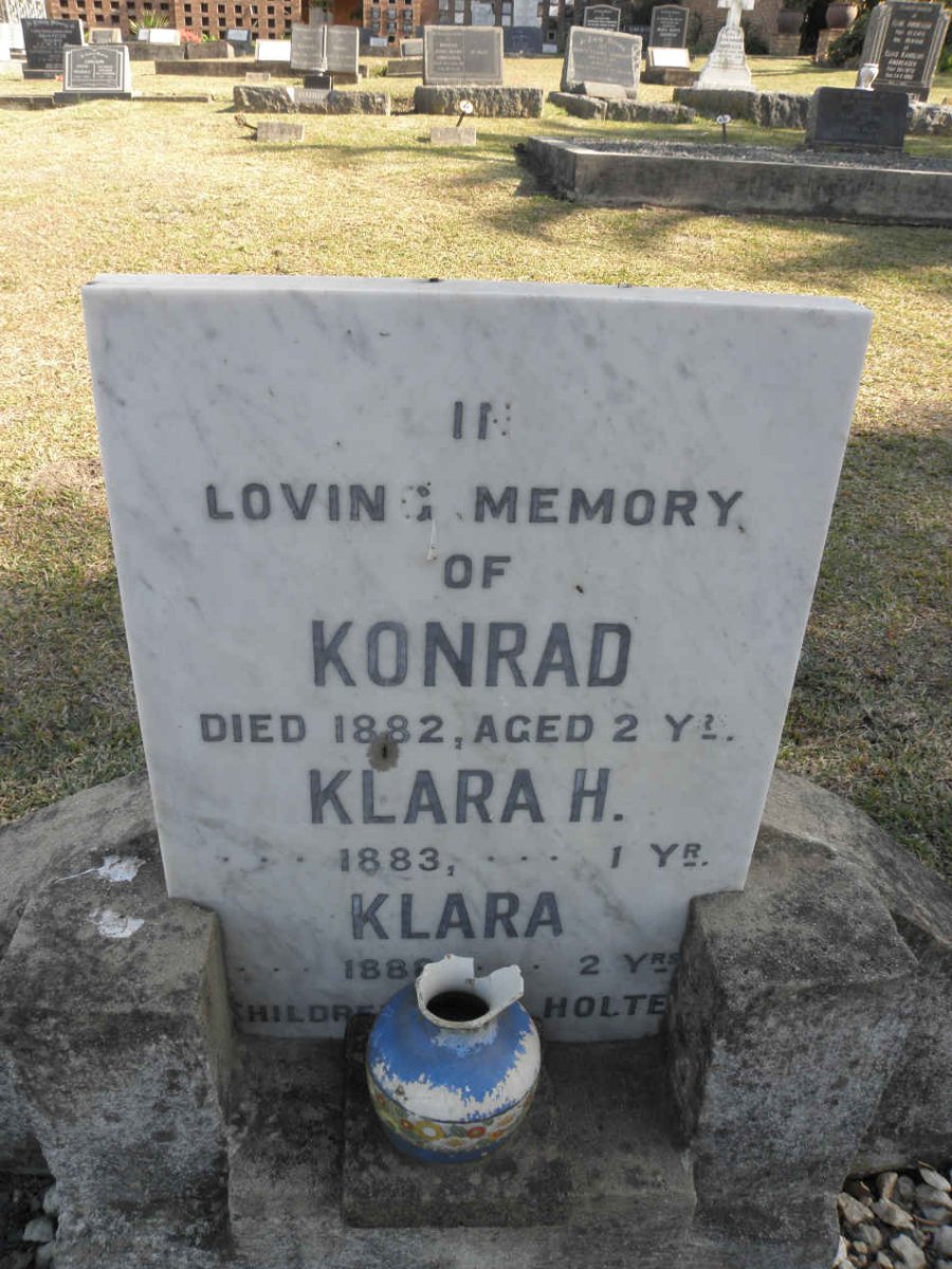 HOLTE Konrad -1882 :: HOLTE Klara H. -1883 :: HOLTE Klara -188?