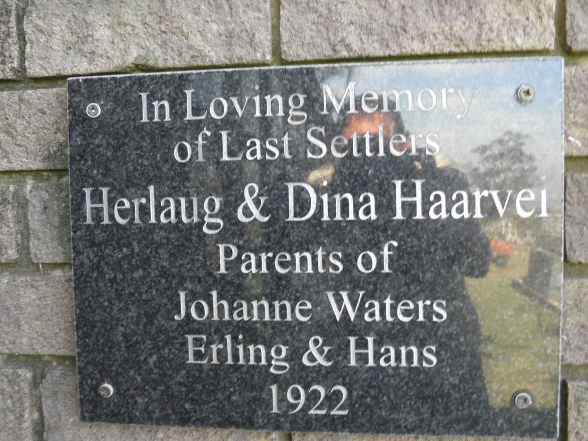 HAARVEI Herlaug &amp; Dina
