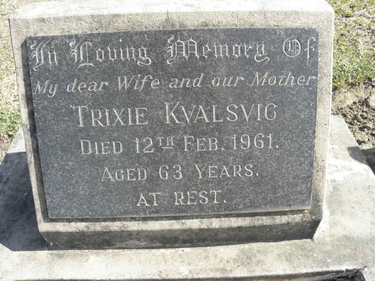 KVALSVIG Trixie -1961