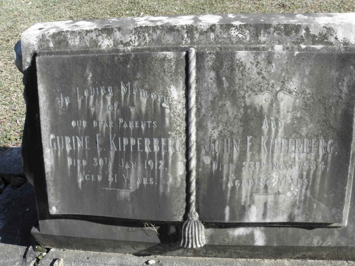 KIPPERBERG John E. -1934 &amp; Gurine E. -1912
