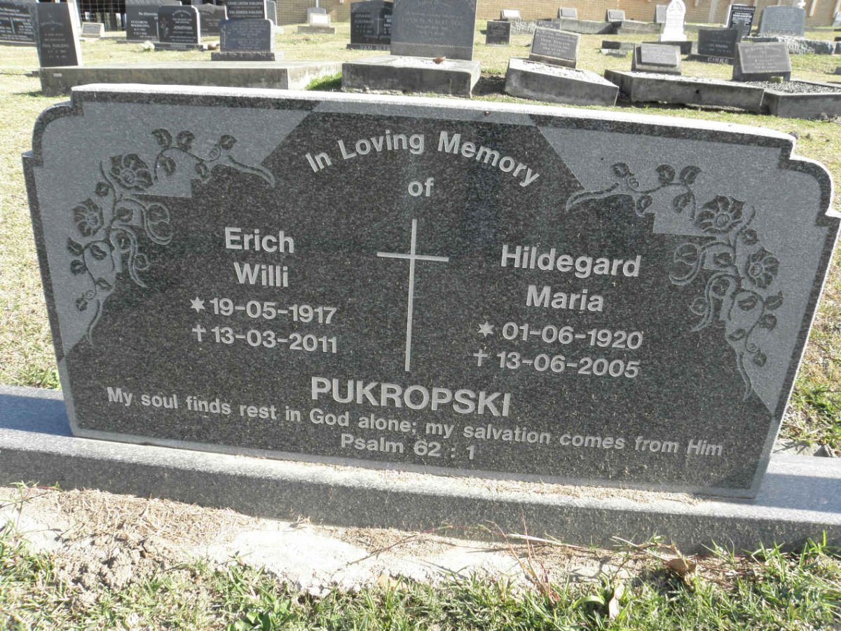 PUKROPSKI Erich Willi 1917-2011 &amp; Hildegard Maria 1920-2005